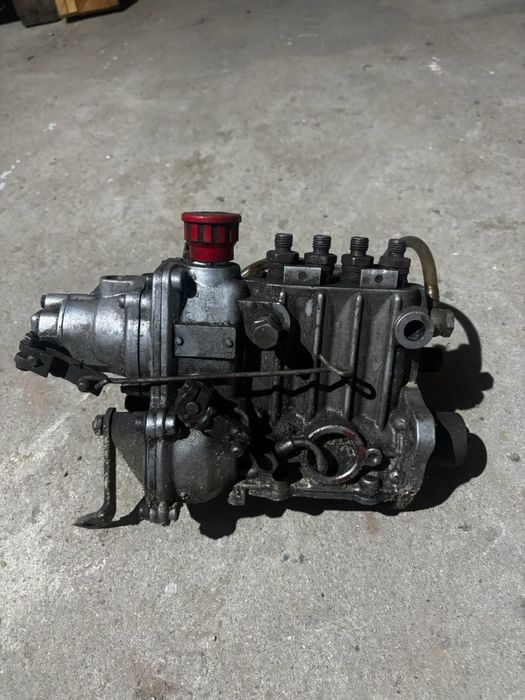 Pompa wtryskowa Mercedes 123