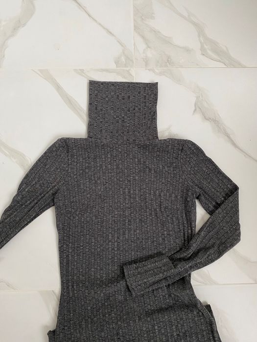 Плаття платье в рубчик футляр під горло гольф сукня міді миди