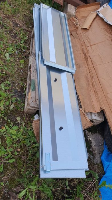 Burty do przyczepki NOWE Niemieckie plus plandeka