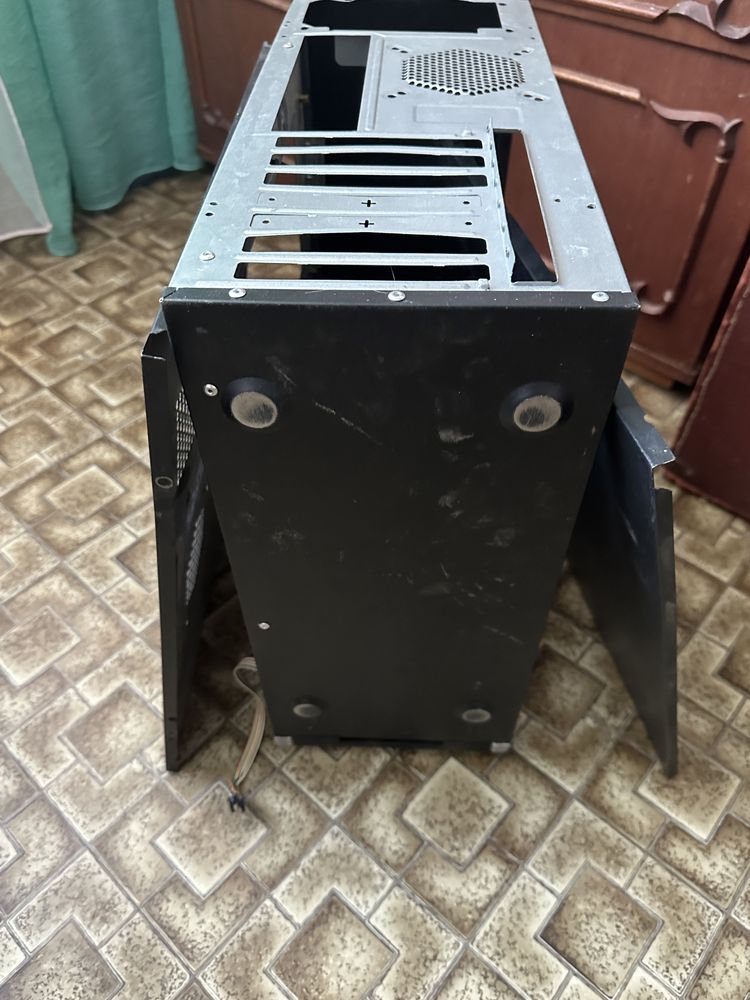 Продам корпус для системного блока , бу,с клавиатурой