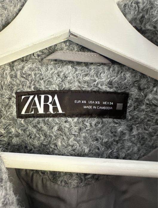 Krótka kurtka boucle Zara szara jesienna przejściowa przejściówka XS
