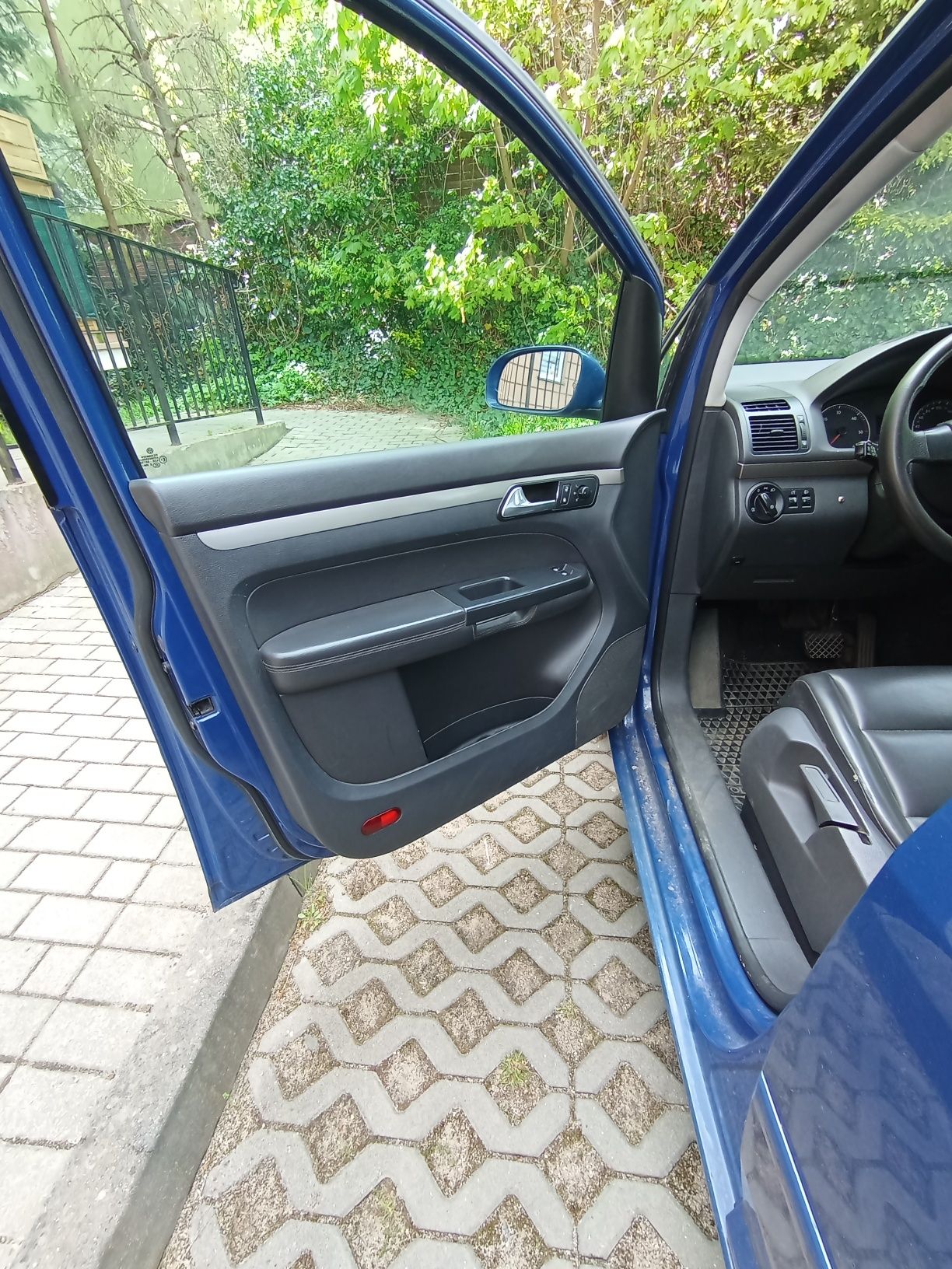 VW Touran 1.9 TDI automat