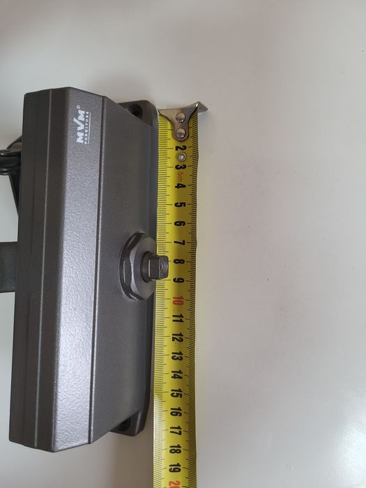 Продам б/у доводчик MVM furniture 2018 года. Для дверей весом до 60 кг