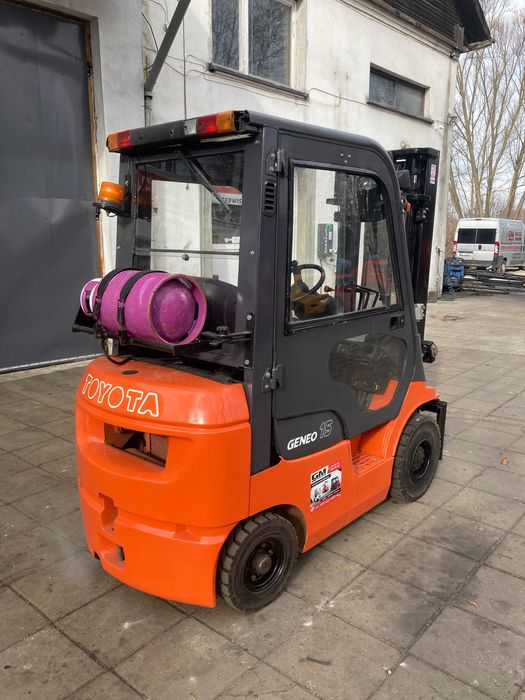 Wózek Widłowy Toyota  7FG LPG Kabina ogrzewanie 3,3 m i 5,5m