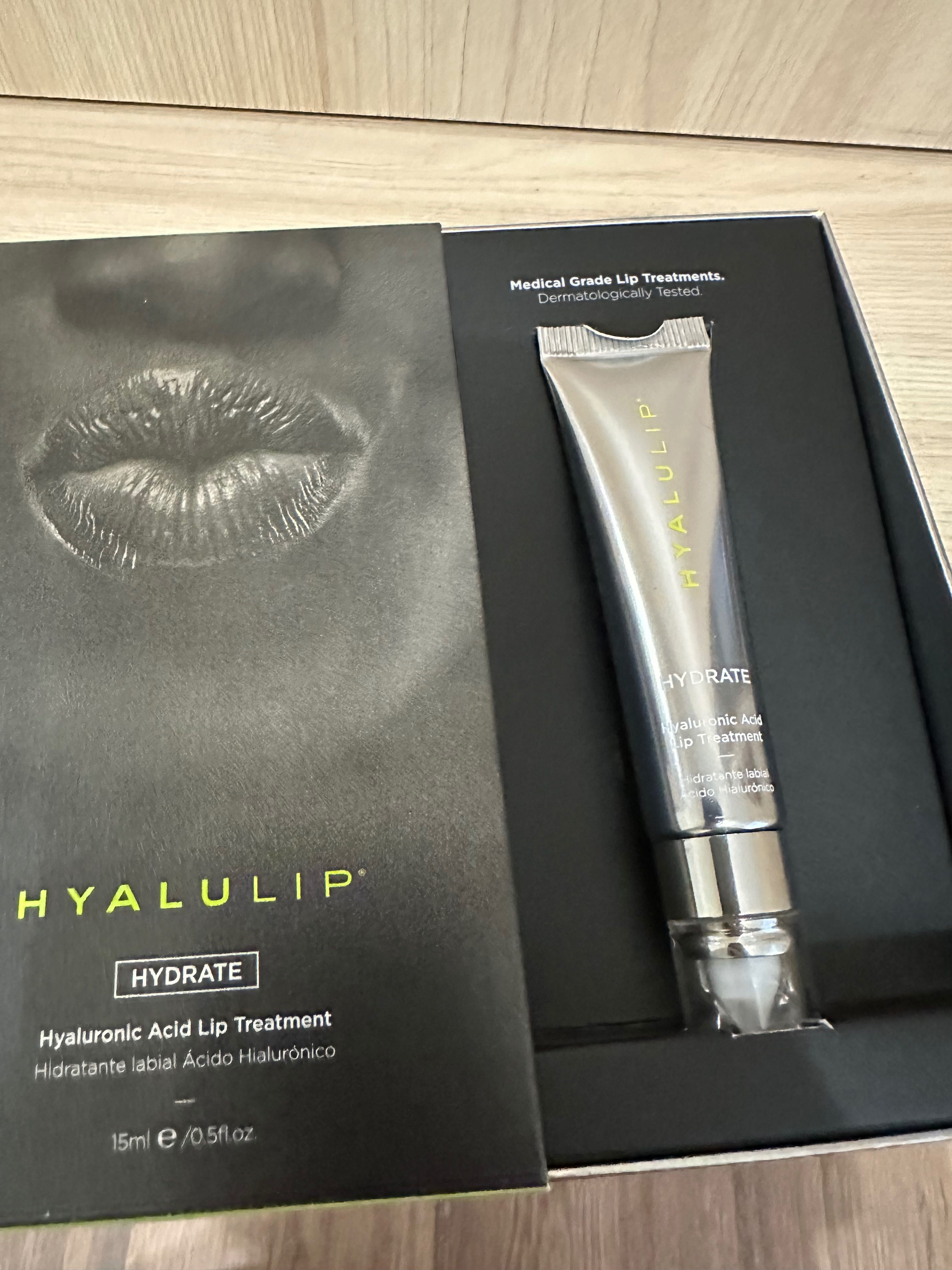 Hyalulip Hydrate Догляд для губ з гіалуроновою кислотою (бальзам)