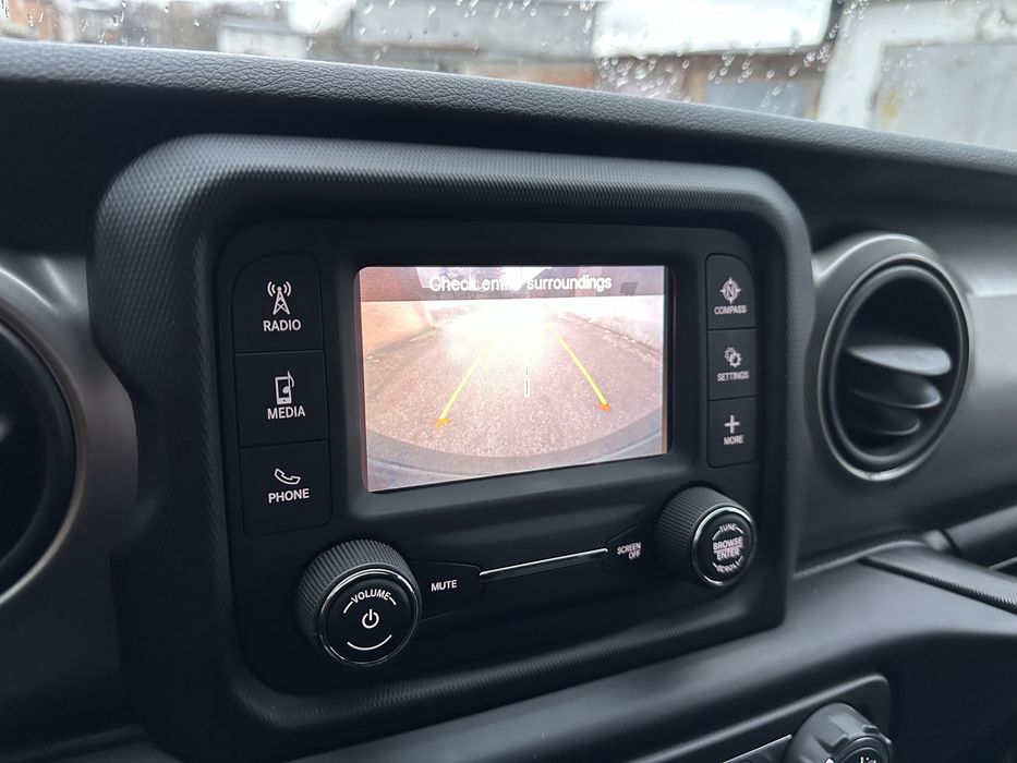 Jeep Wrangler Sport edition в ідеальному стані