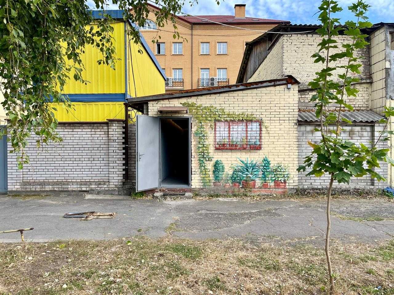 Здам примiщення 86 м2. (дiлимо), 1-й пов. пр-кт Лобановського, є вiдео