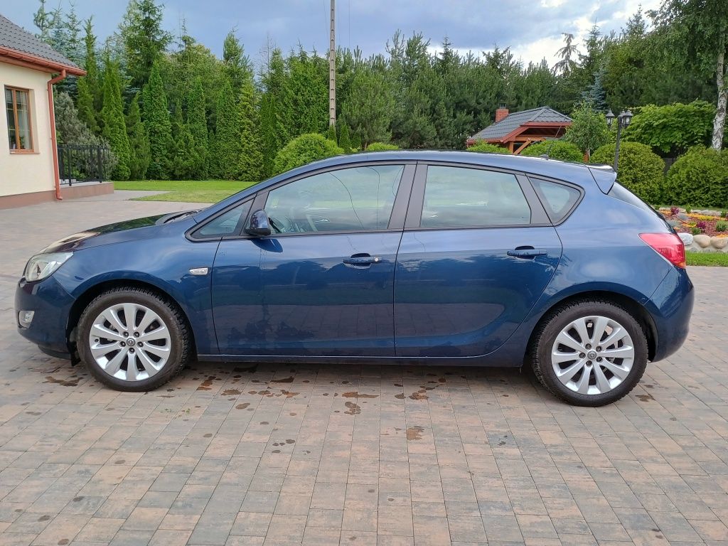 Opel Astra J 1.6