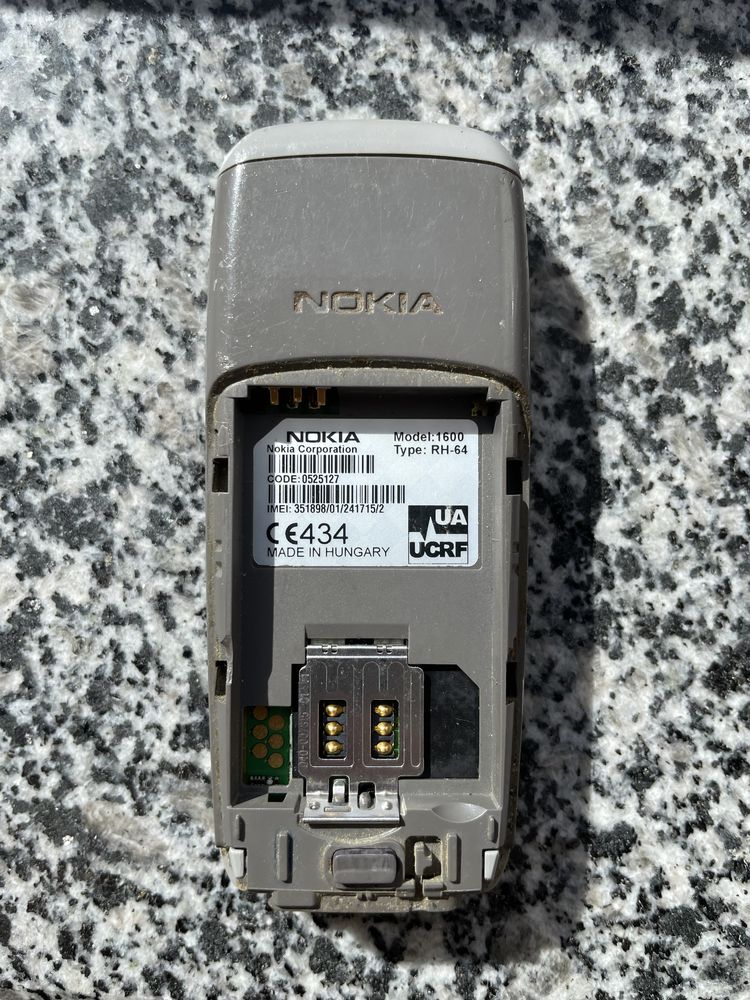 Телефон Nokia 1600