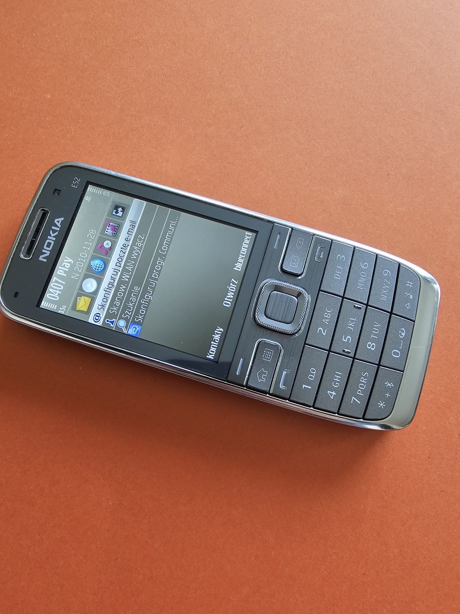 Telefon Nokia E52  Ładna.