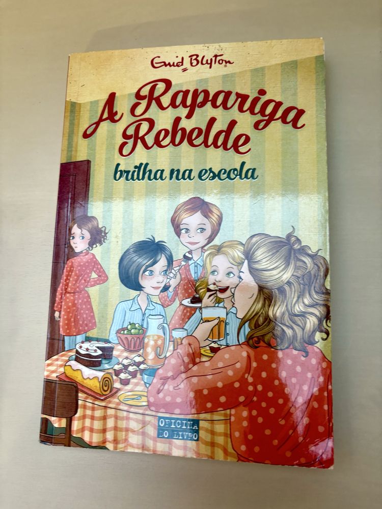 Livro “A rapariga rebelde brilha na escola” de Enid Blyton como novo