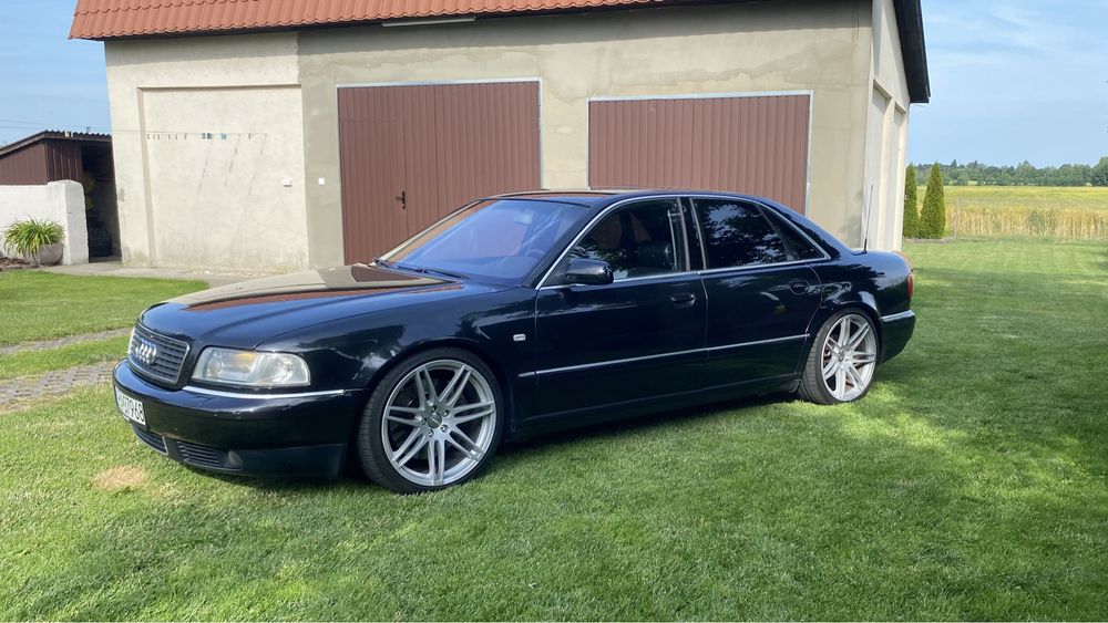 Audi A8 D2 4.2 V8