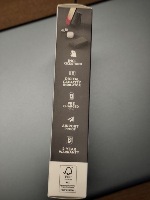 Magnetyczny powerbank indukcyjny MagSafe 15W XTorm 10 tys 20W +kabel