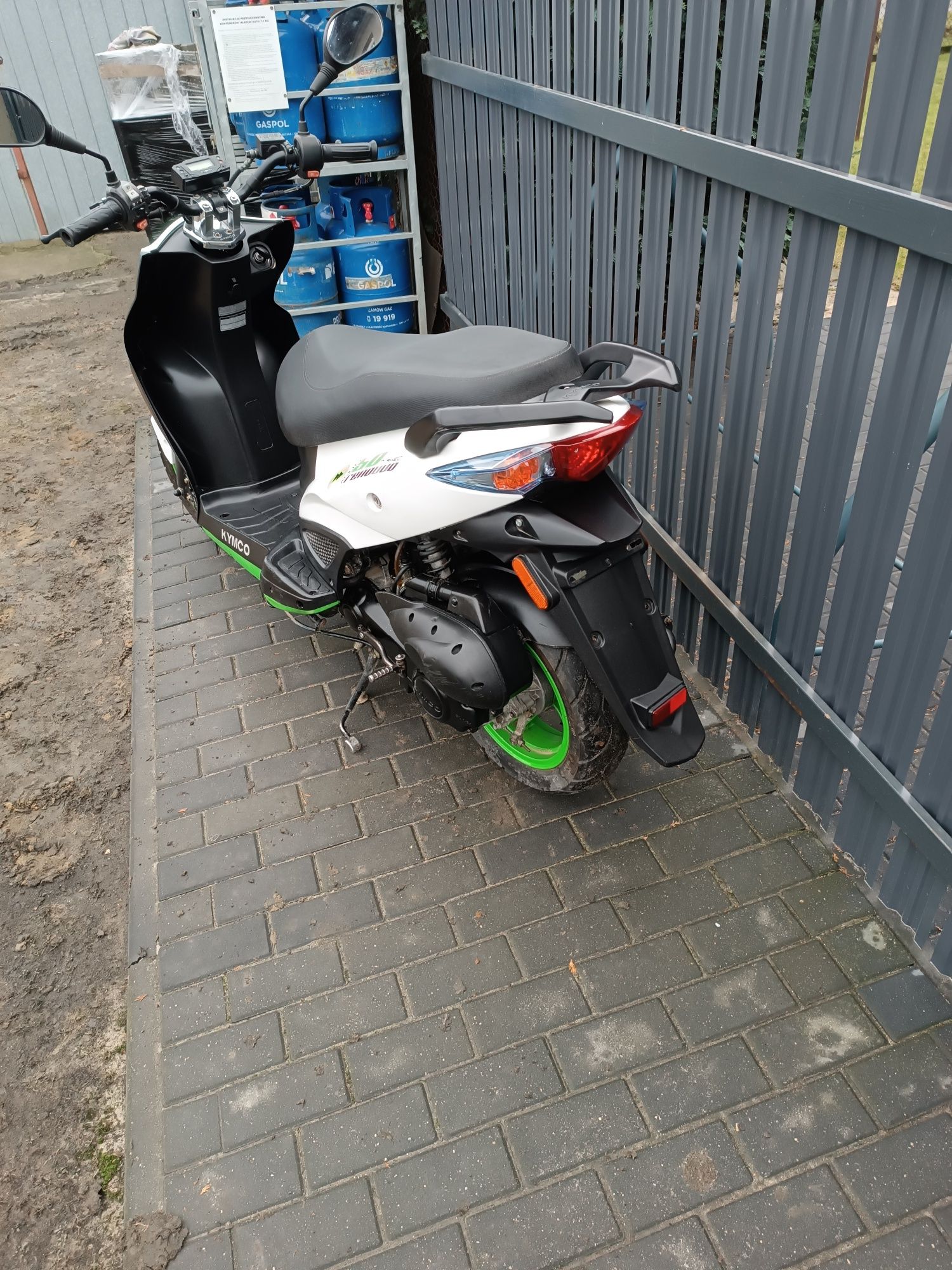 Skuter Kymco Agility Naked Renouvo 2017 r.  50 na kat. B