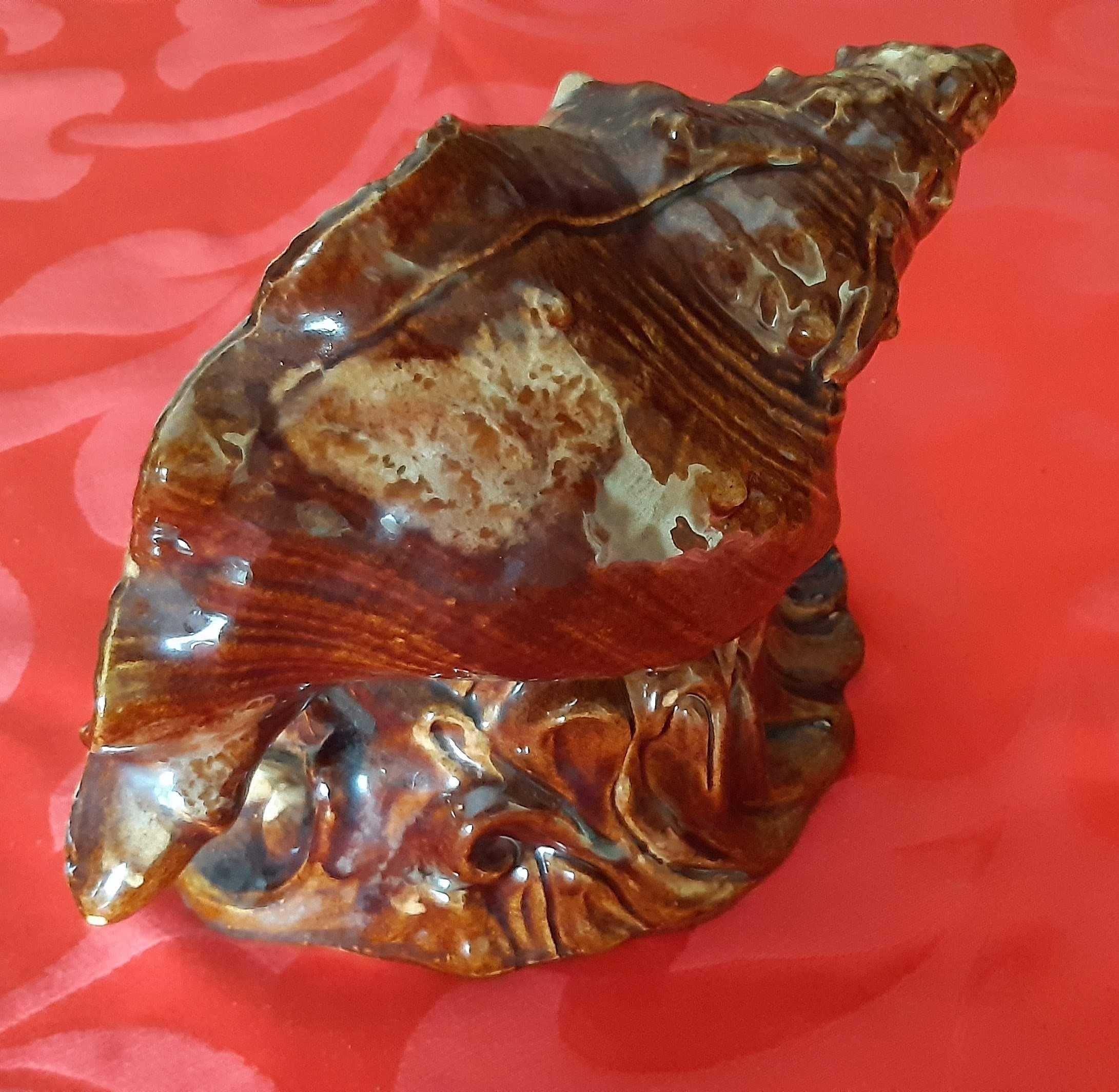 Peça decorativa em cerâmica