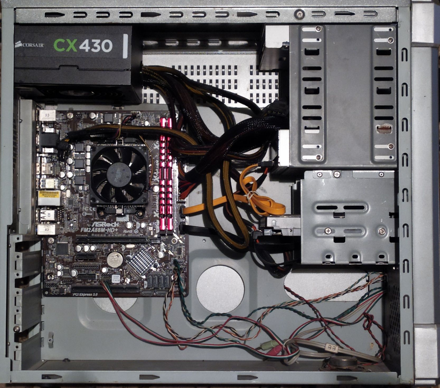Komputer stacjonarny 4GB RAM, Dysk 512MB