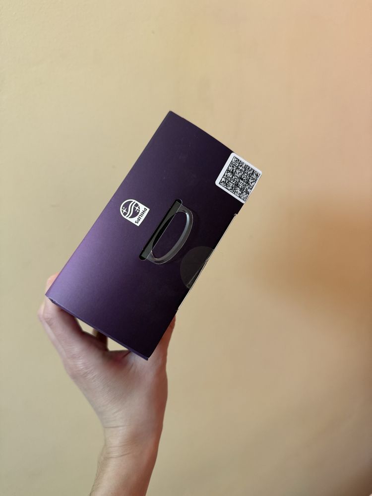 Лампа-розумна Philips Hue E27,11W(60вт) 2000К-6500К ,Bluetooth