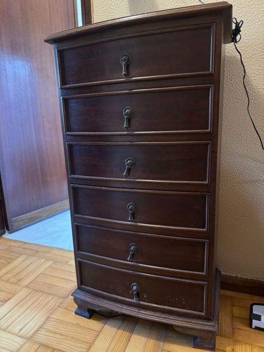 Camiseiro com 6 gavetas