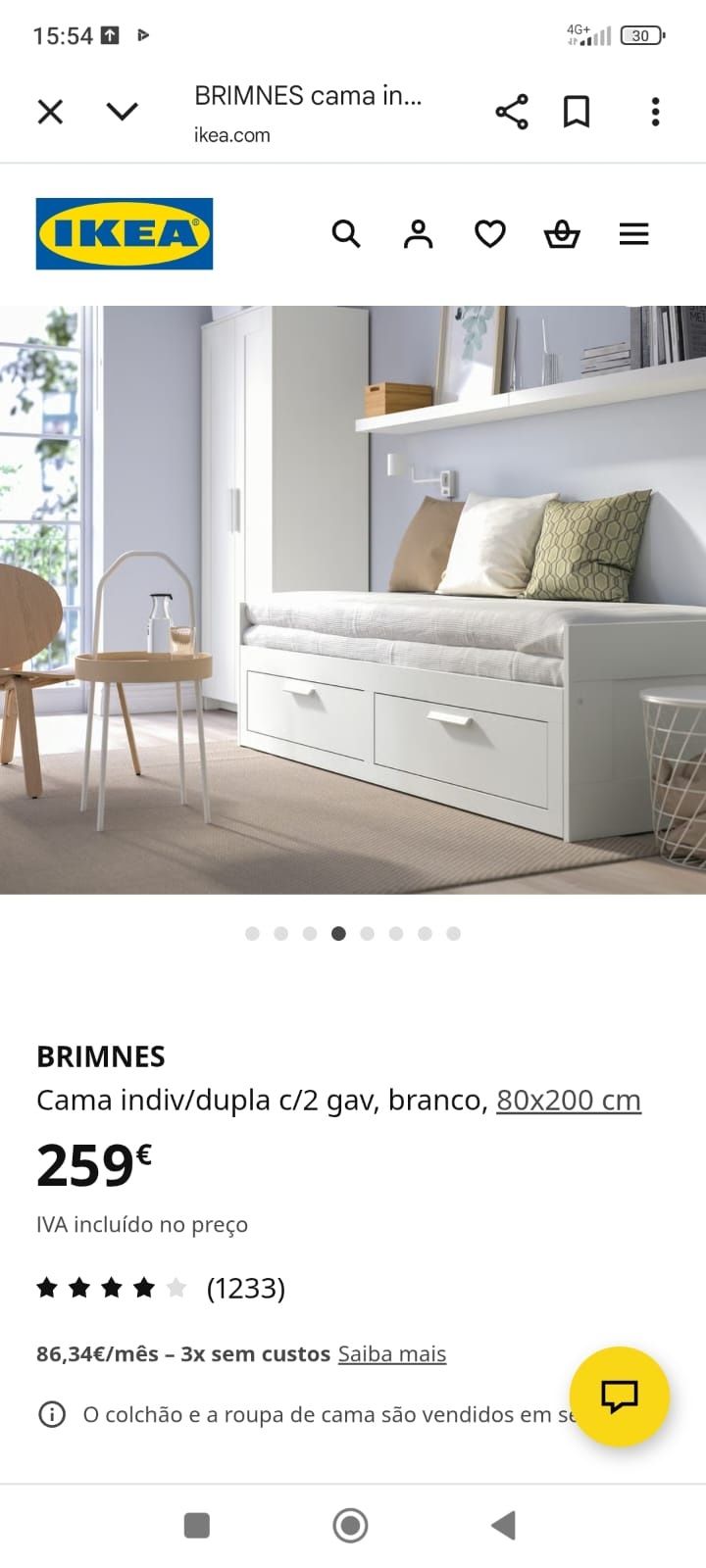 Cama, estrado, colchão e cabeceira.