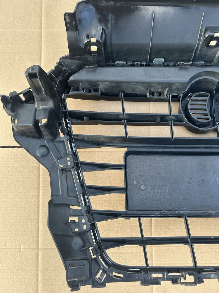 Grill Atrapa Audi A3 8V S-LINE 12-16 HB