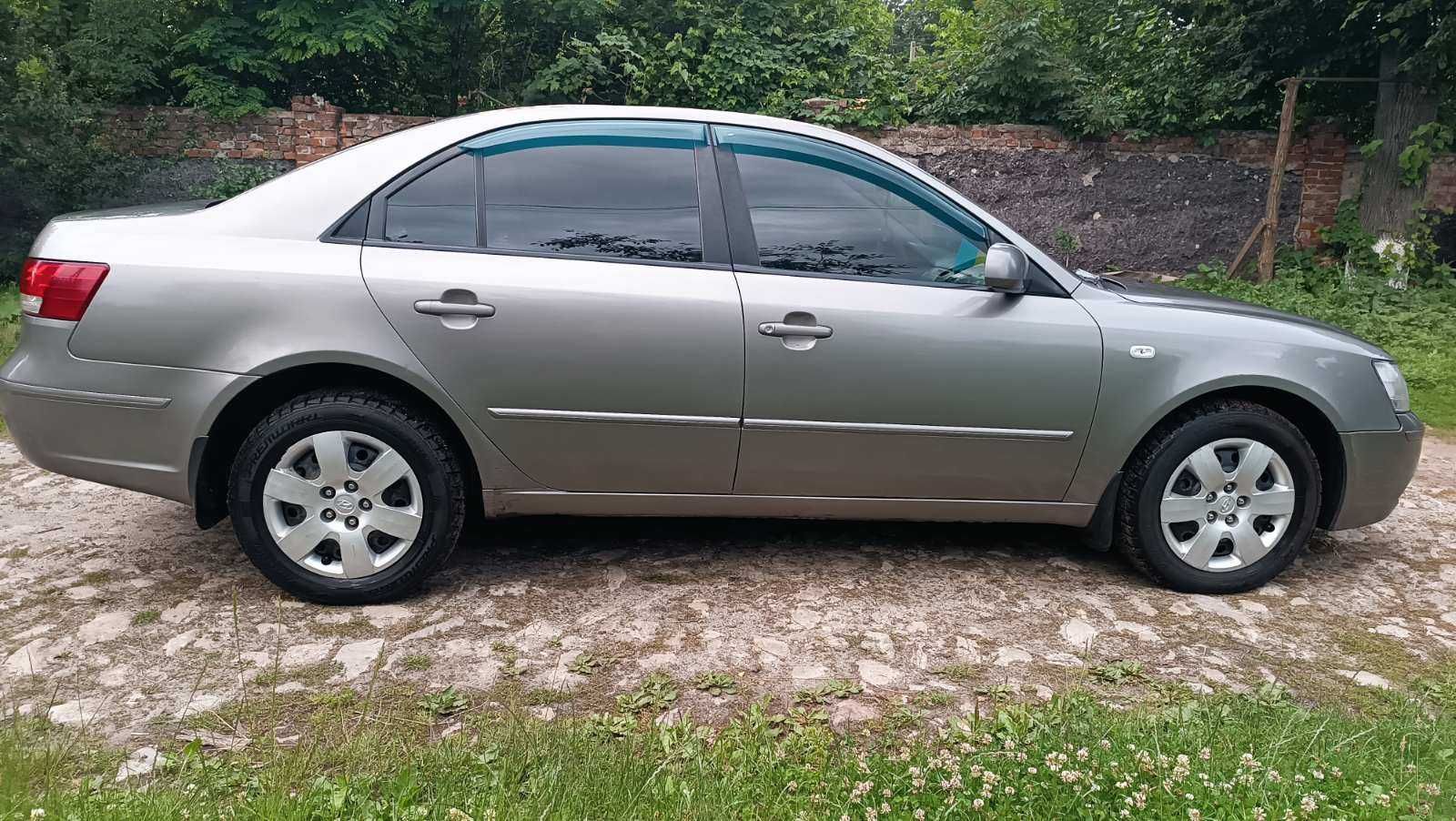 Продам гарне доглянуте авто. В користуванні вже чотири роки