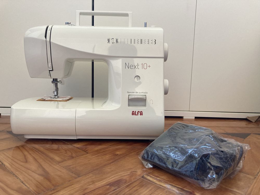 Máquina de costura ALFA NEXT 10+