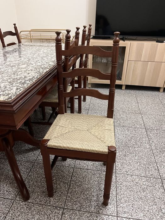Mesa em Granito e cadeiras