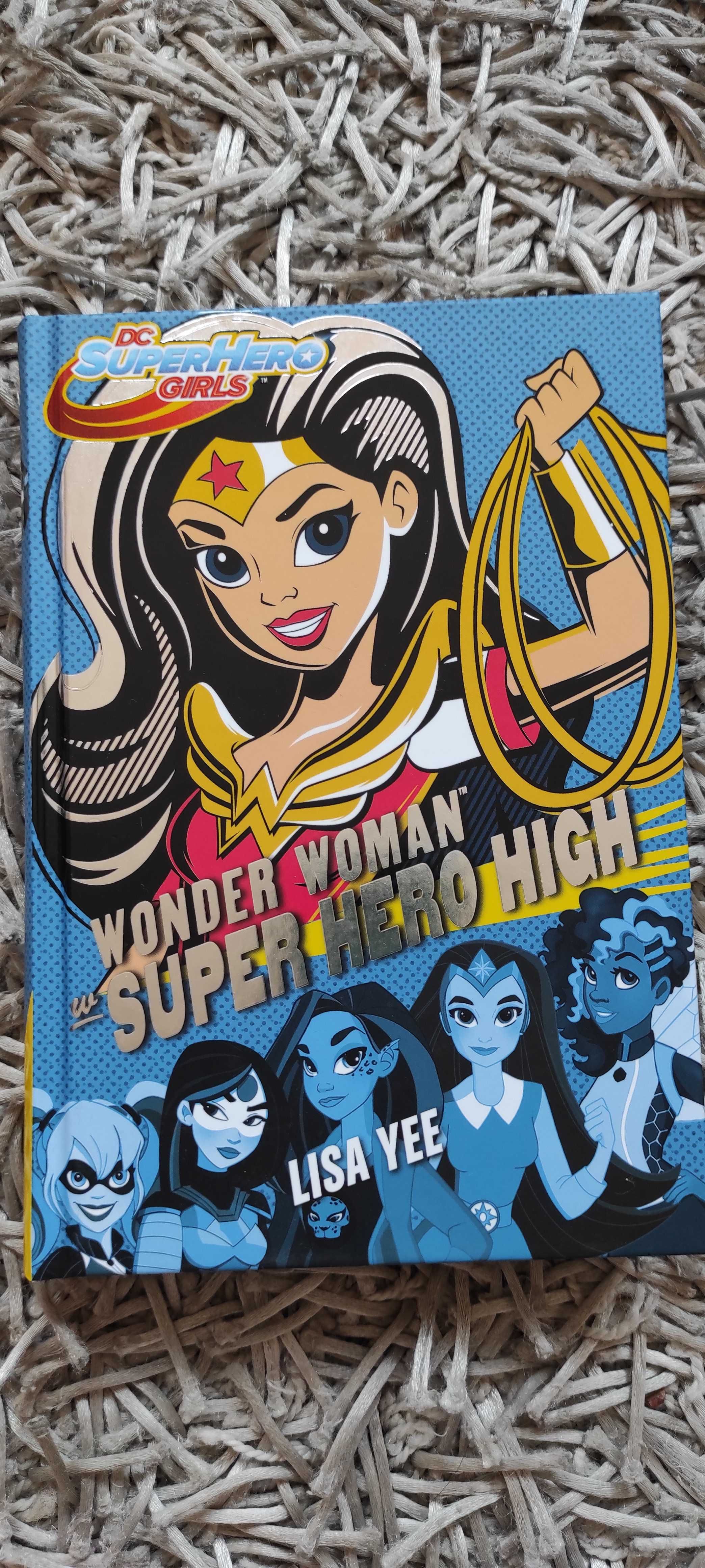 Wonder Woman Lisa Yee książka dla dzieci młodzieży nowa