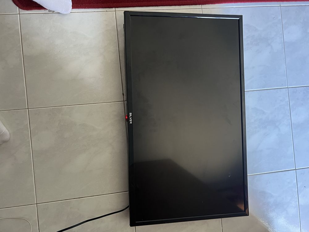 Vendo TV Não Smar, Está em bom estado não Tem controle remoto!