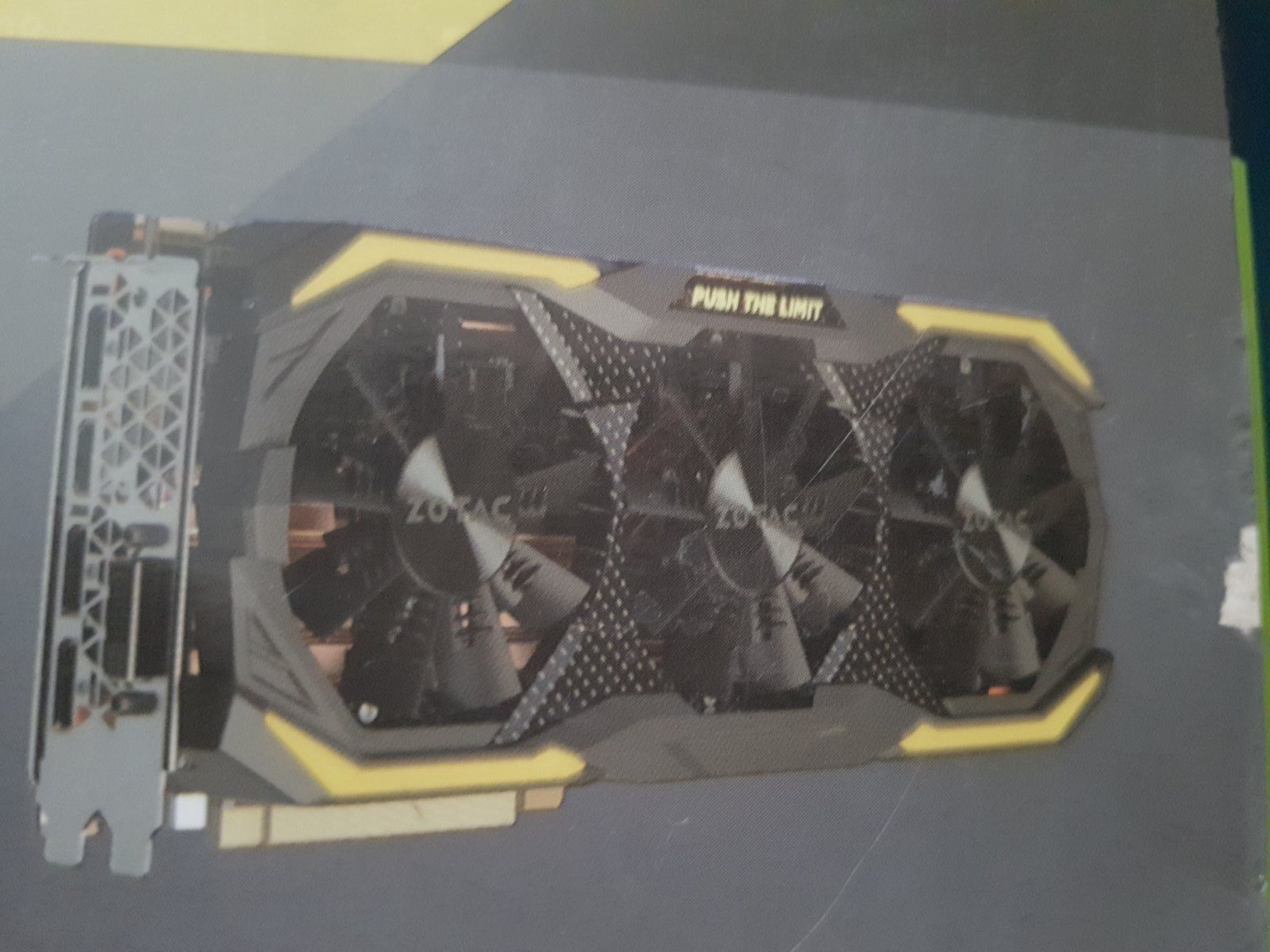 Відеокарта Zotac 1080 8 gb