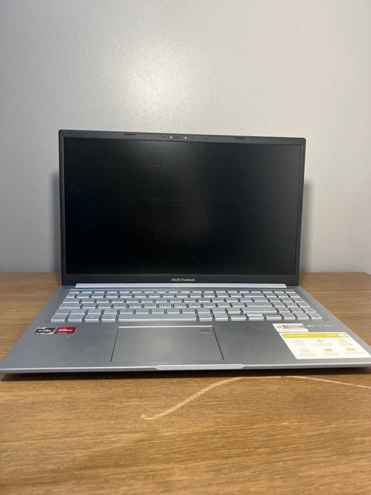 Asus VivoBook 15 M1502Y|15.6"FullHD|Ryzen 7-7730u|16Gb Ram|Ssd 512Gb|