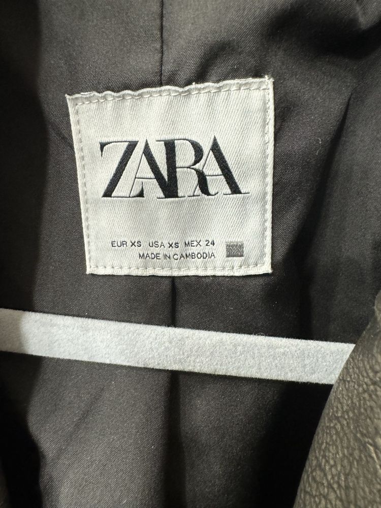 Кожанка Zara