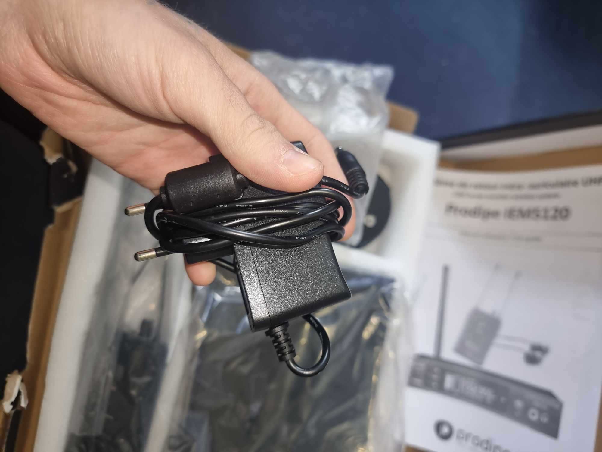 Bezprzewodowy odsłuch słuchawkowy IEM 5120