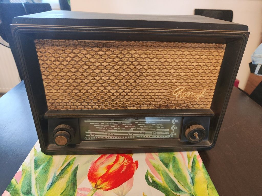 Stare Radio lampowe promyk
