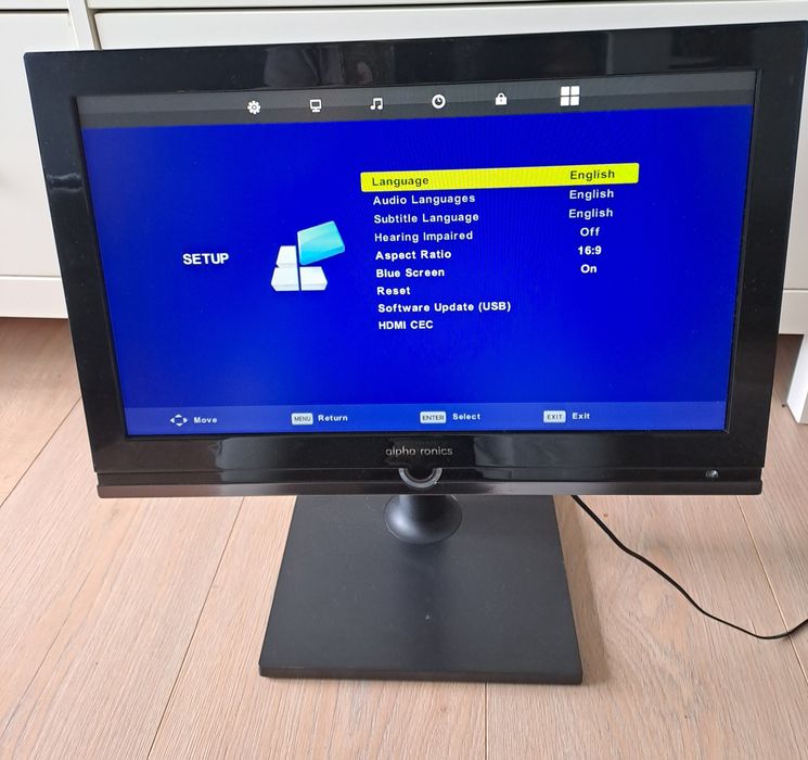 Telewizor do campera ALPHATRONIC 19", z funkcją monitora, dvd,usb,hdmi