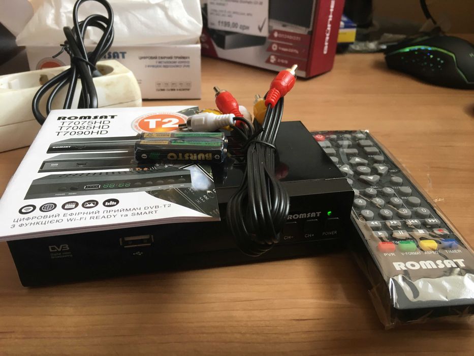 Продам новый Тюнер DVB-T2 Romsat T7085HD