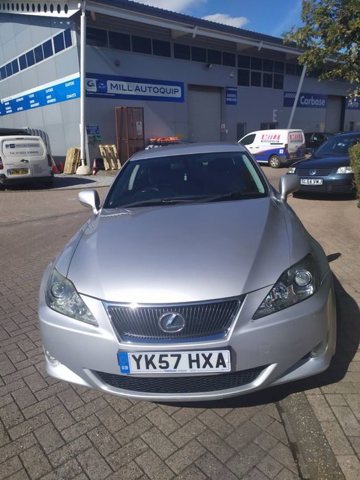 Продам Lexus в хорошому стані