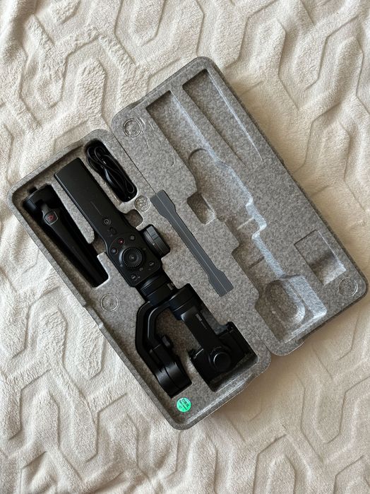 Стабілізатор Zhiyun smooth 4 в ідеальному стані