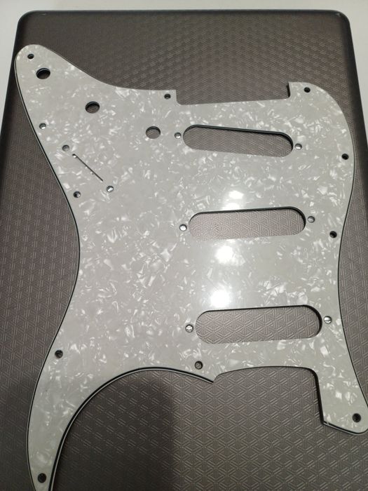 Pickguard maskownica do Fender Stratocaster