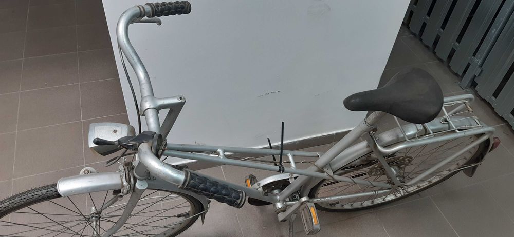 Rower Retro - stary Holender_28 Koła/3 biegi _miejski rower/na chodzie