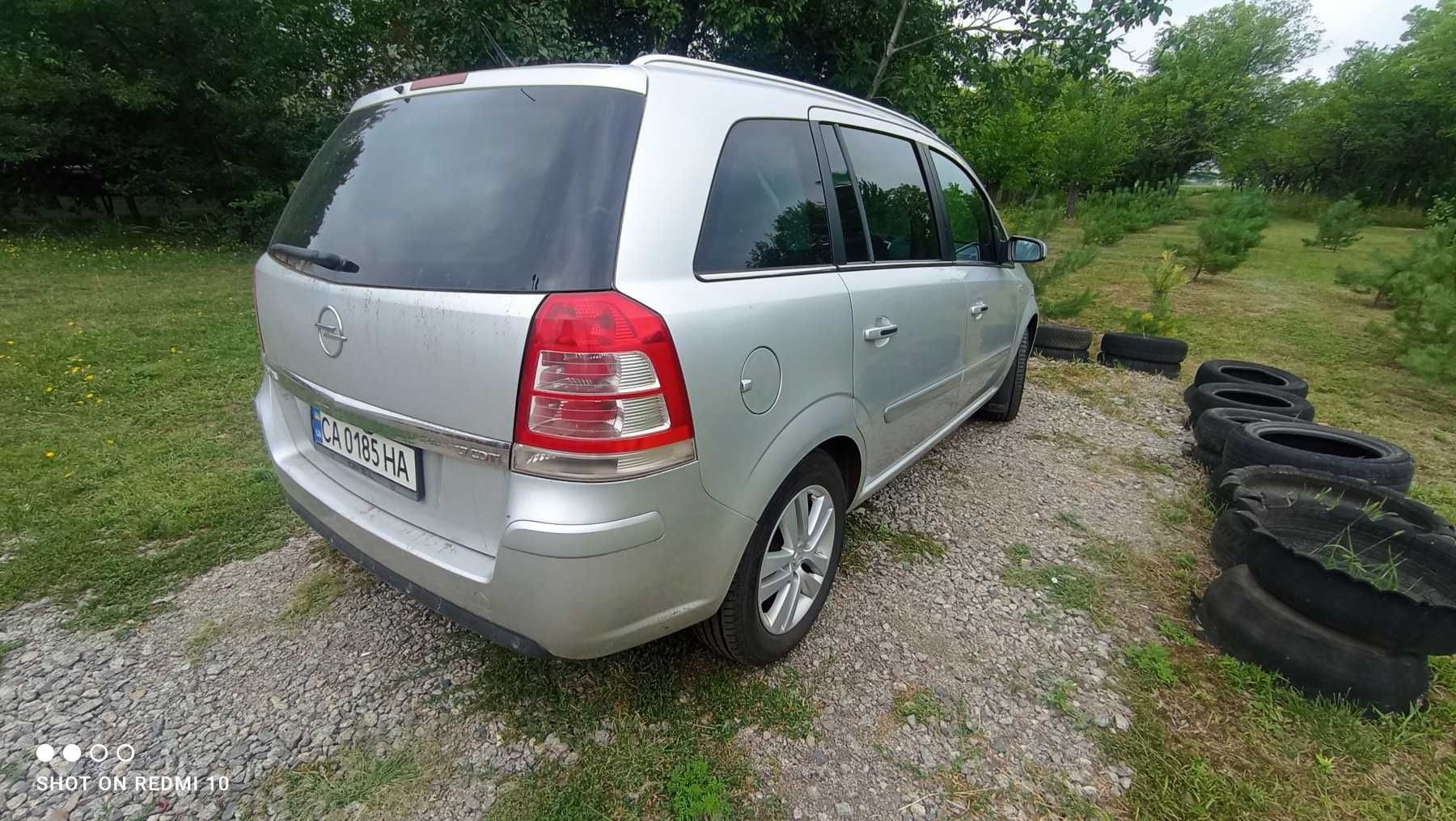 Автомобіль Opel Zafira B 1,7 дизель 2009 р.в.