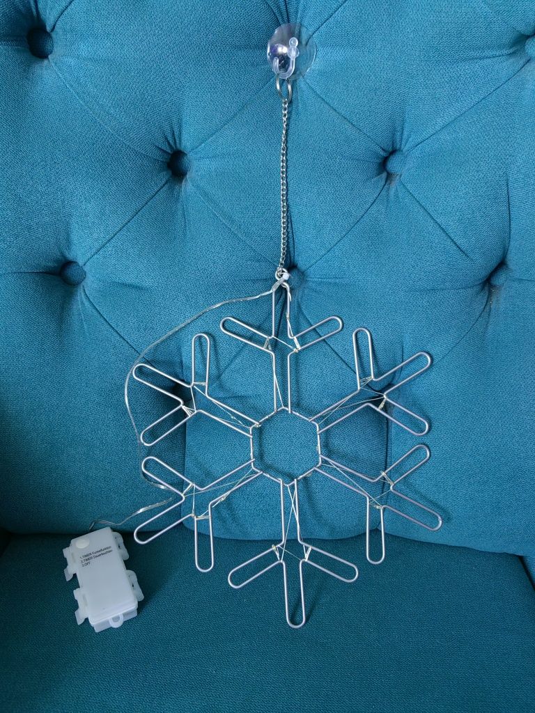 Śnieżynka ozdobna świecąca 29x30 cm LED Dekor