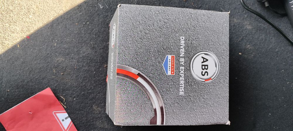 Підшиник маточина Opel Astra h новий 5/110