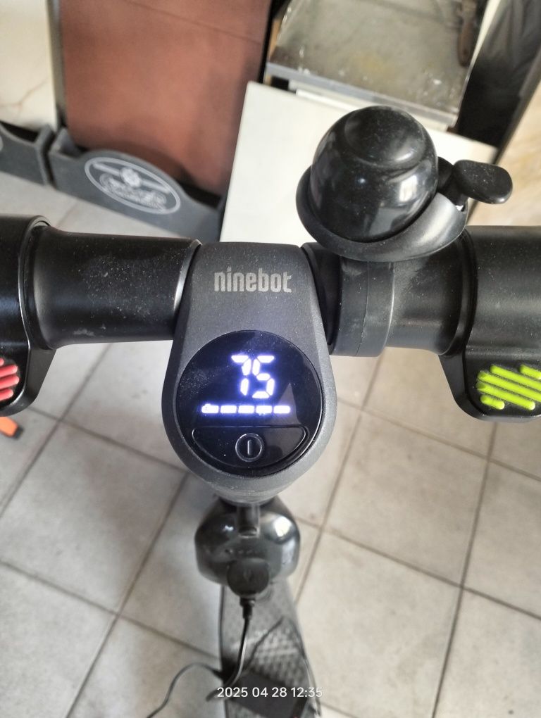 Електросамокат Segway ninebot E25E
