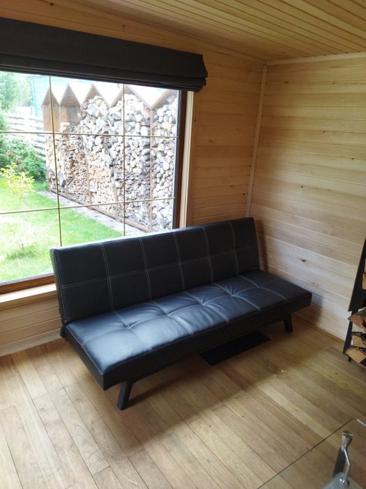 Аренда котеджу з виходом у ліс .