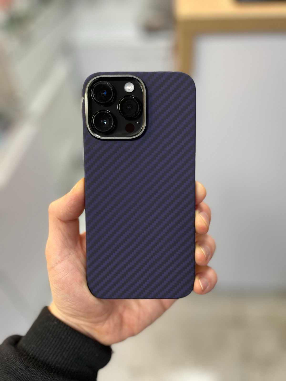 Карбоновый чехол для iPhone 14 Pro Max