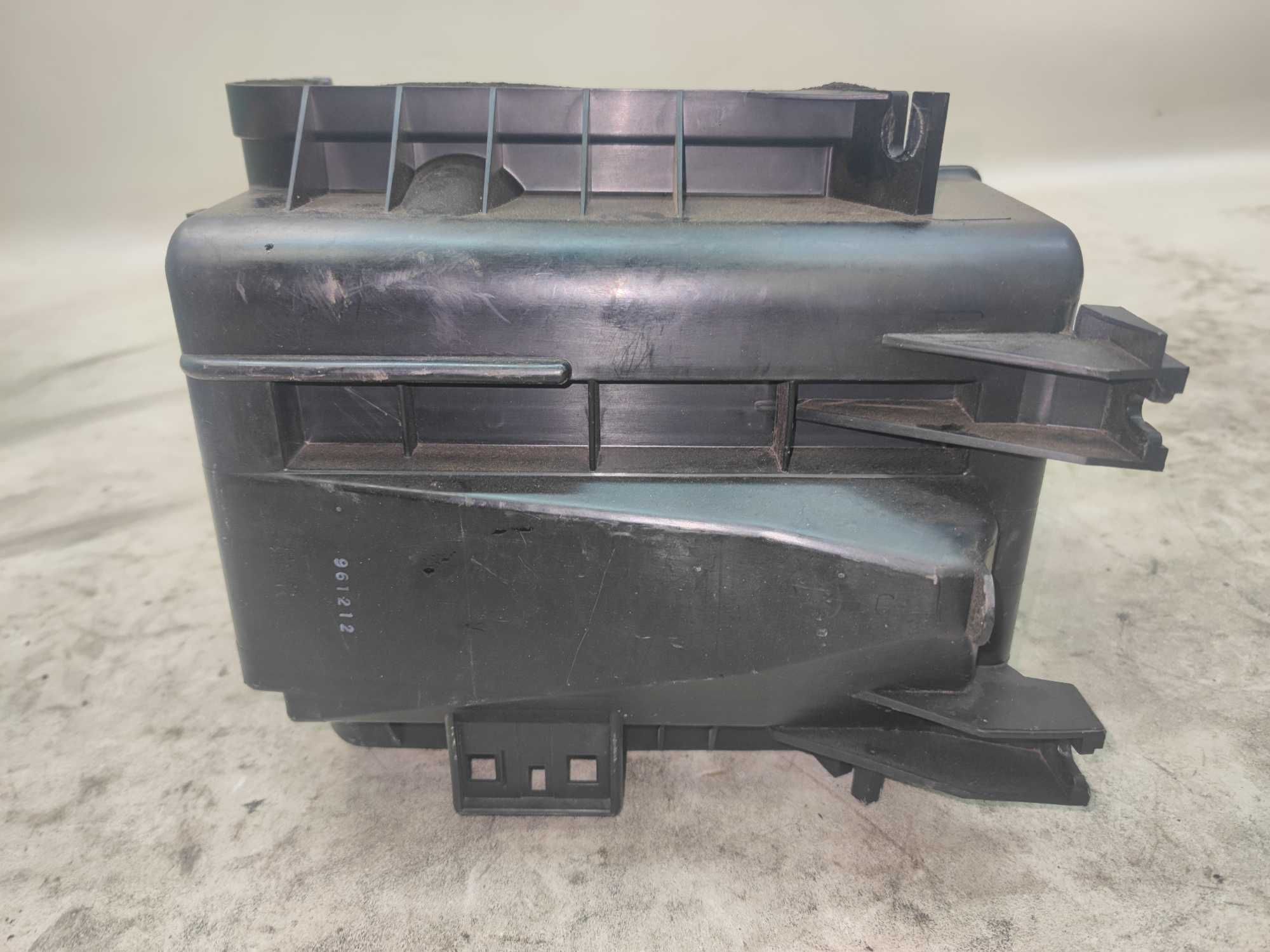 Honda Prelude V 2.0 Obudowa Nagrzewnicy