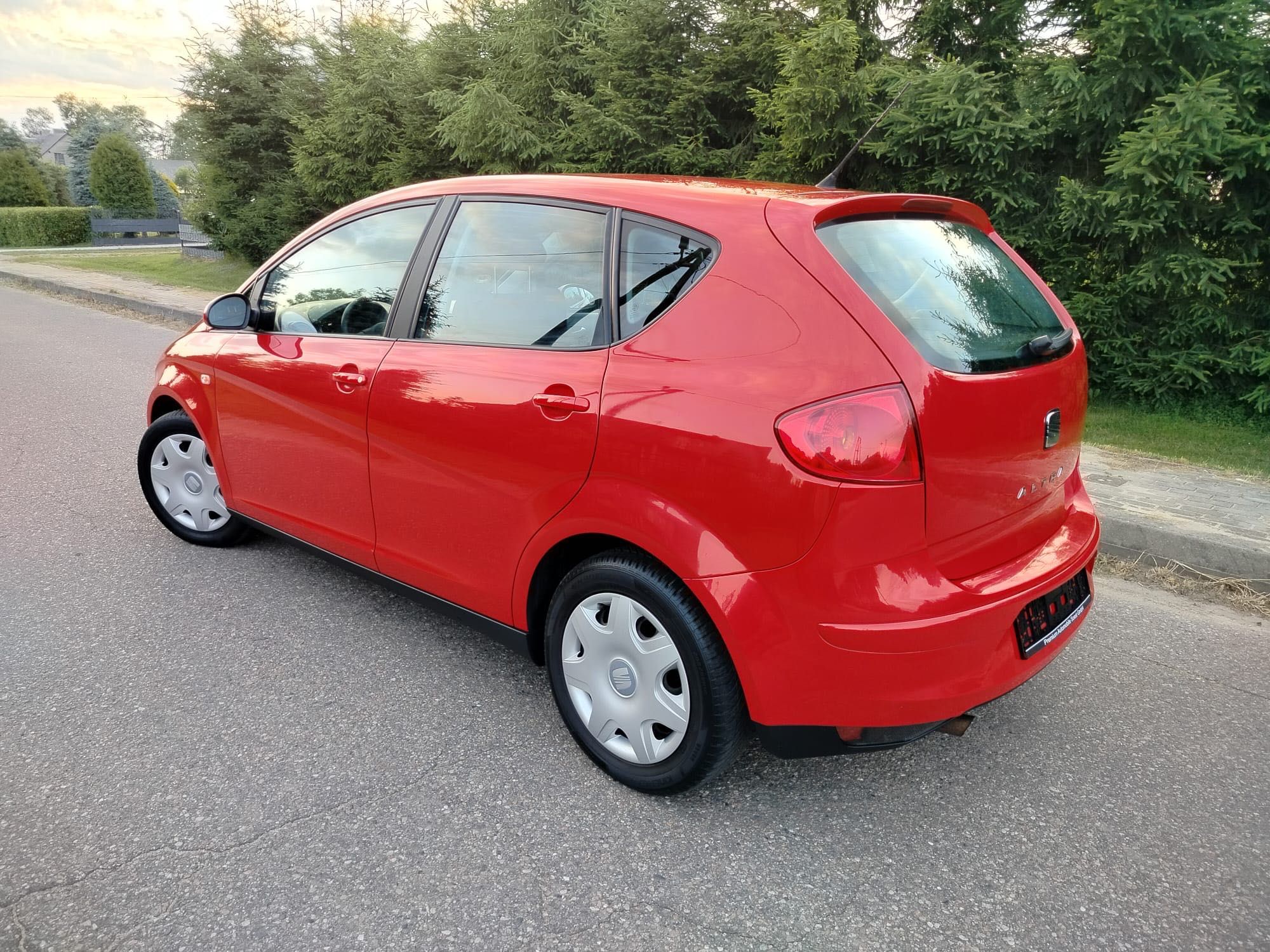 Seat Altea czerwony