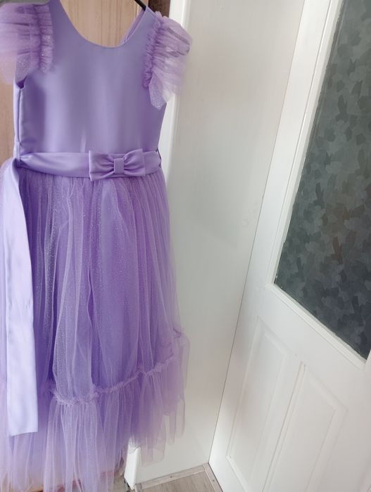 Нарядне плаття дуже гарне та ніжне