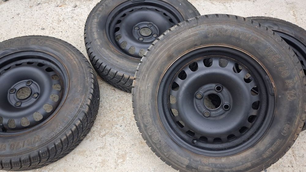 Koła 4x100 felgi stalowe Opel  opony zimowe 175/70 r14 kpl